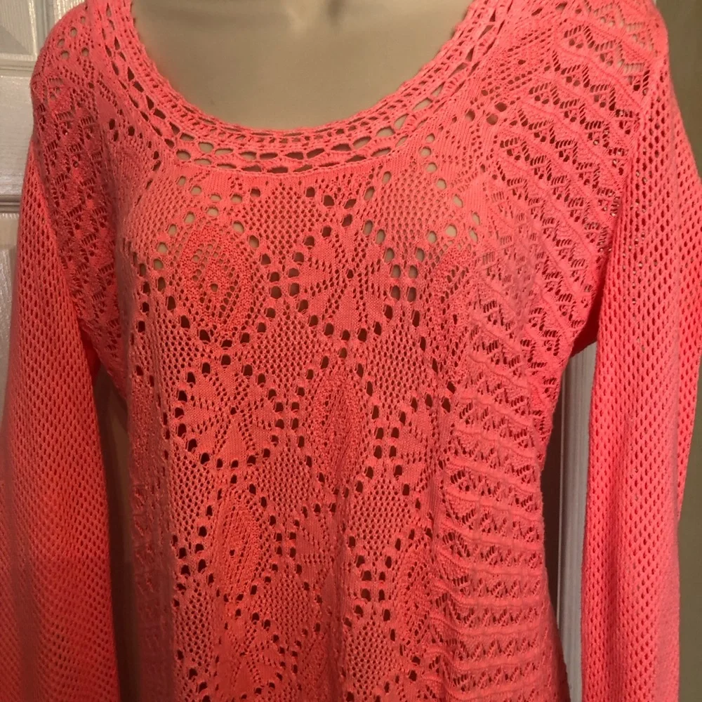 Lilly Pulitzer Coral Crochet “Athena” Tunic
Size Large. NWOT - Picture 3 of 11